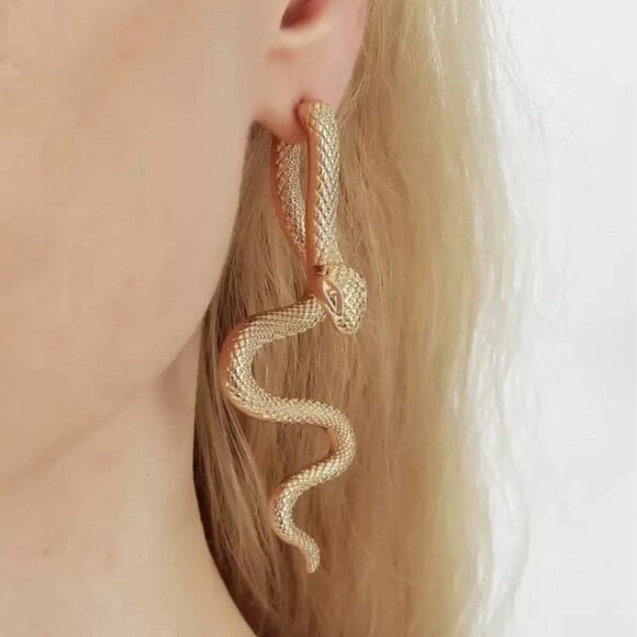 Exaggerated Snake Shape Drop Earrings – Gold & Silver Tone Trendy Statement NEW - Picture 3 of 5